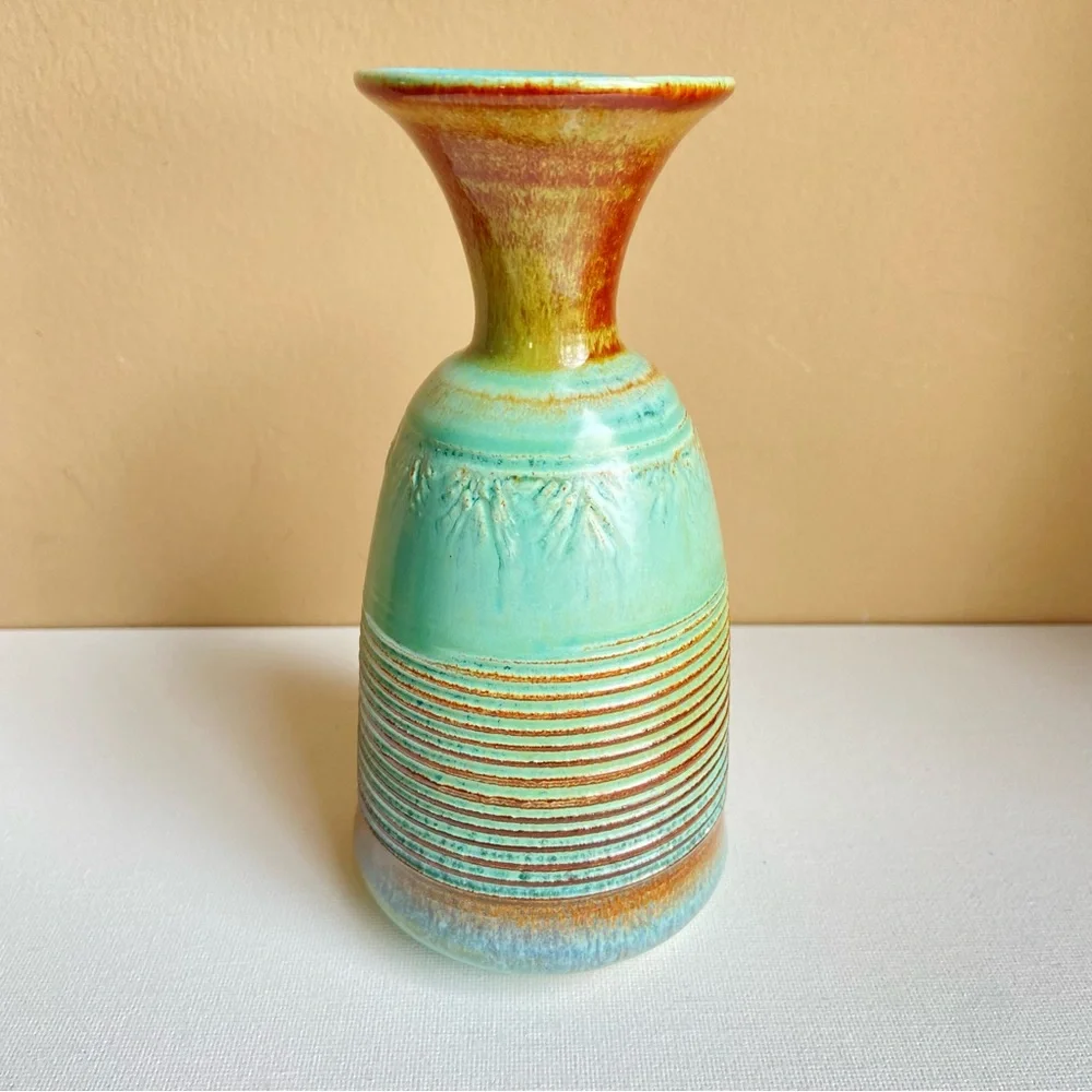 Dryden Pottery this gorgeous